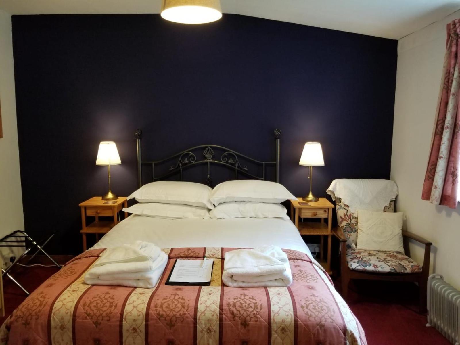 Glenan Lodge Self Catering Tomatin ภายนอก รูปภาพ